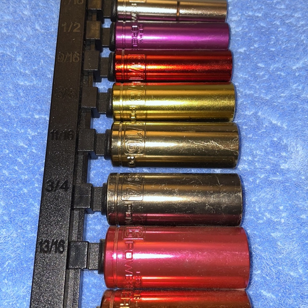 Powerbuilt 10 piece color coded socket set. - Picture 3 of 3